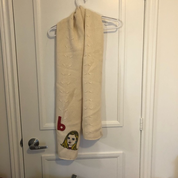 GAP Long, White Scarf, 100% Wool - Picture 2 of 6